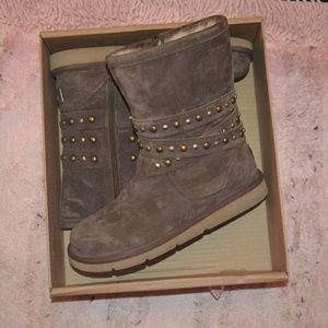 Ugg size 9 Brown suede sheepskin lined boots NIB